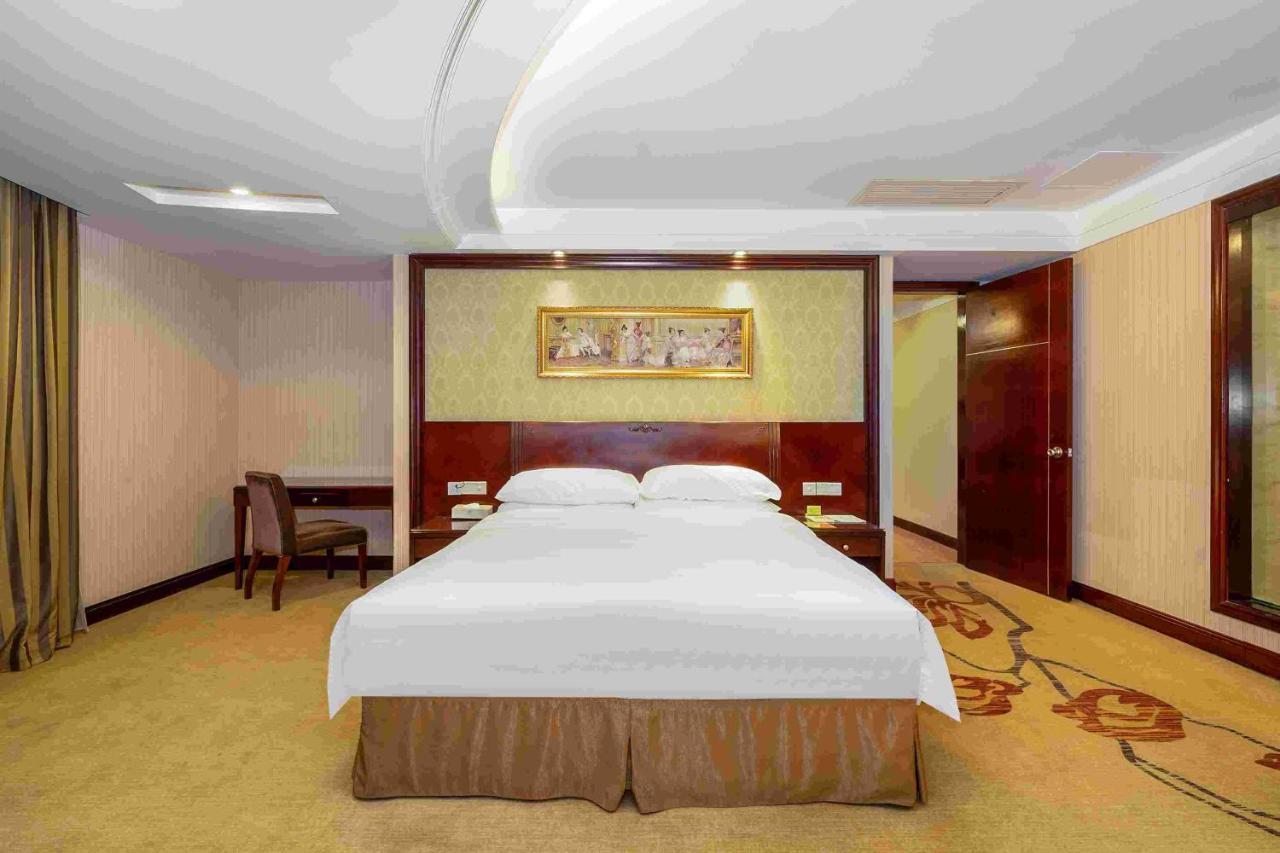 Vienna Hotel Dongguan Houjie Exhibition Center Eksteriør billede