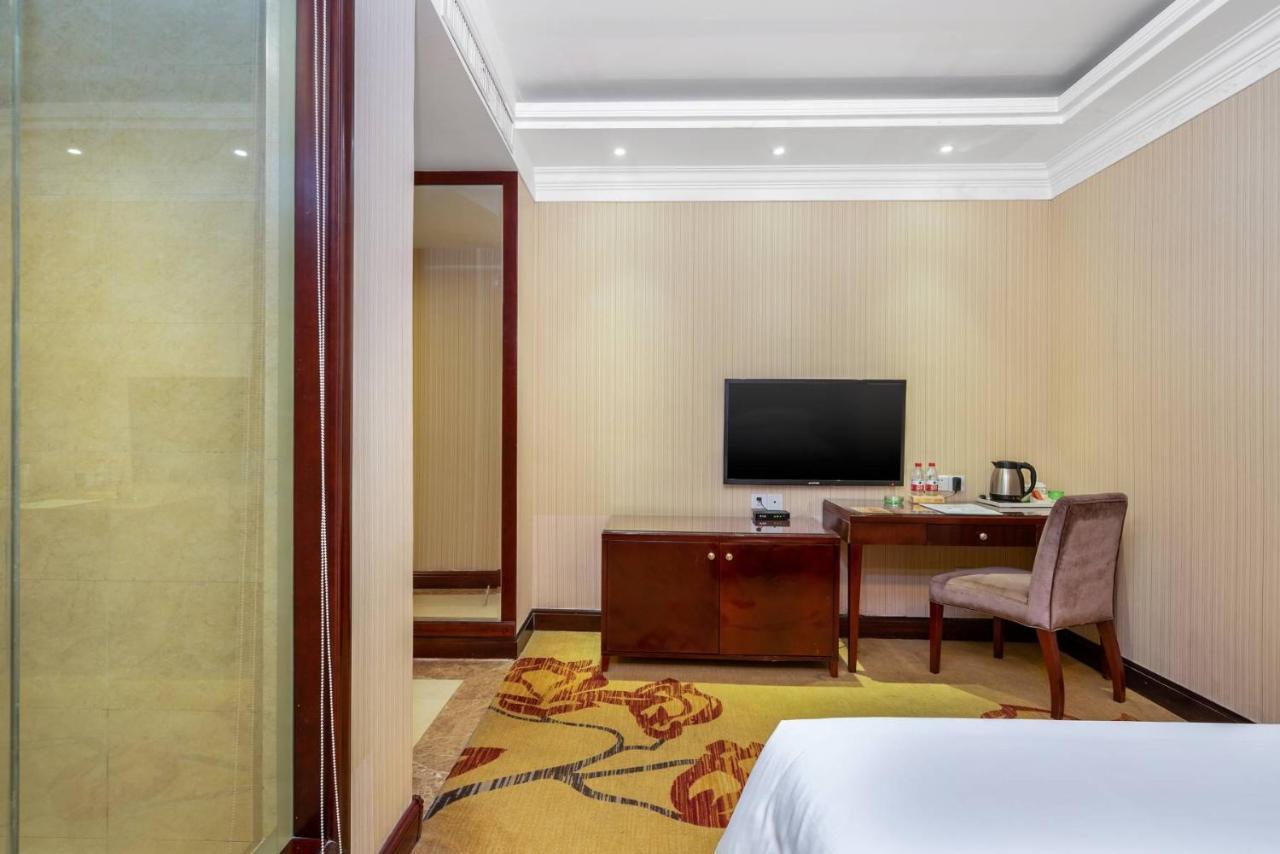 Vienna Hotel Dongguan Houjie Exhibition Center Eksteriør billede
