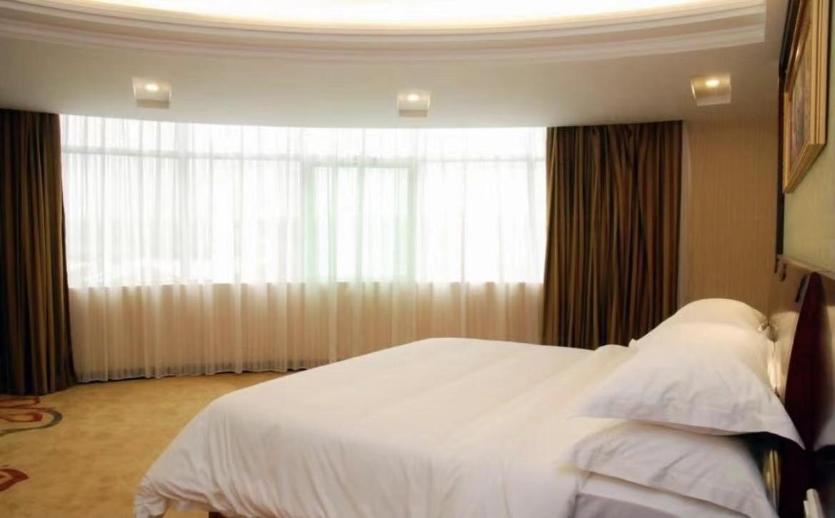 Vienna Hotel Dongguan Houjie Exhibition Center Eksteriør billede